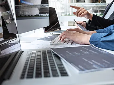 Cov yam ntxwv cuam tshuam rau kev loj hlob ntawm cov ntaub tsis-woven